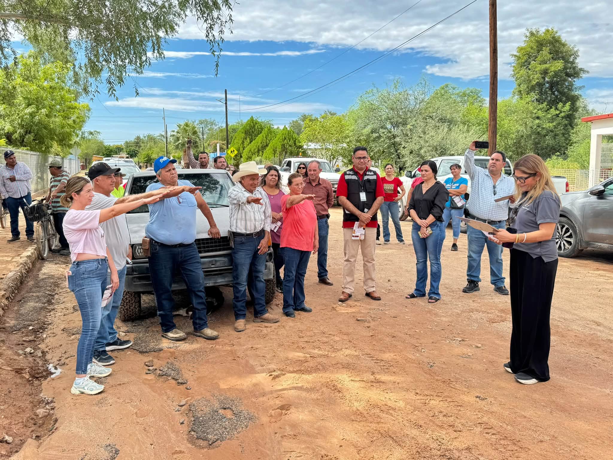 CONFORMAN COMITÉ CIUDADANO PARA DAR SEGUIMIENTO A OBRA DE PAVIMENTACIÓN EN CARBÓ